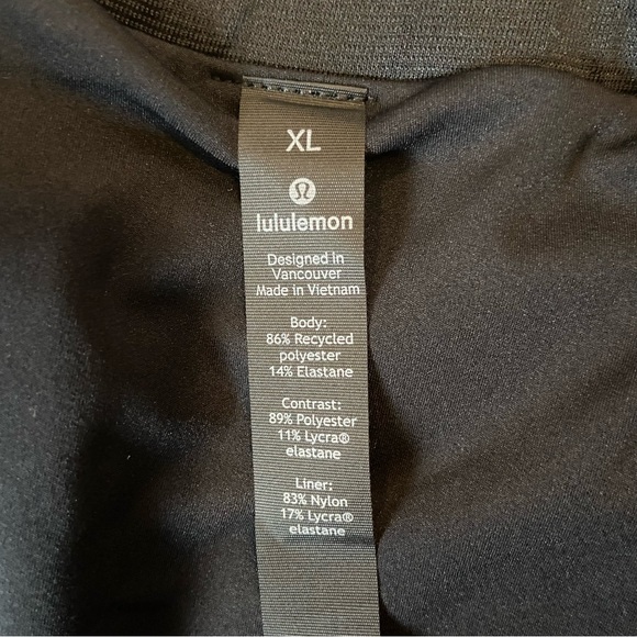 Lululemon T.H.E. Short with Luxtreme Liner 9" Size XL - Picture 9 of 12